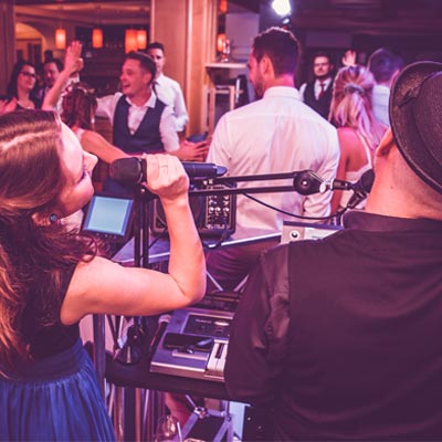 Hochzeitsband Duo Maximo live auf einer Hochzeitsfeier